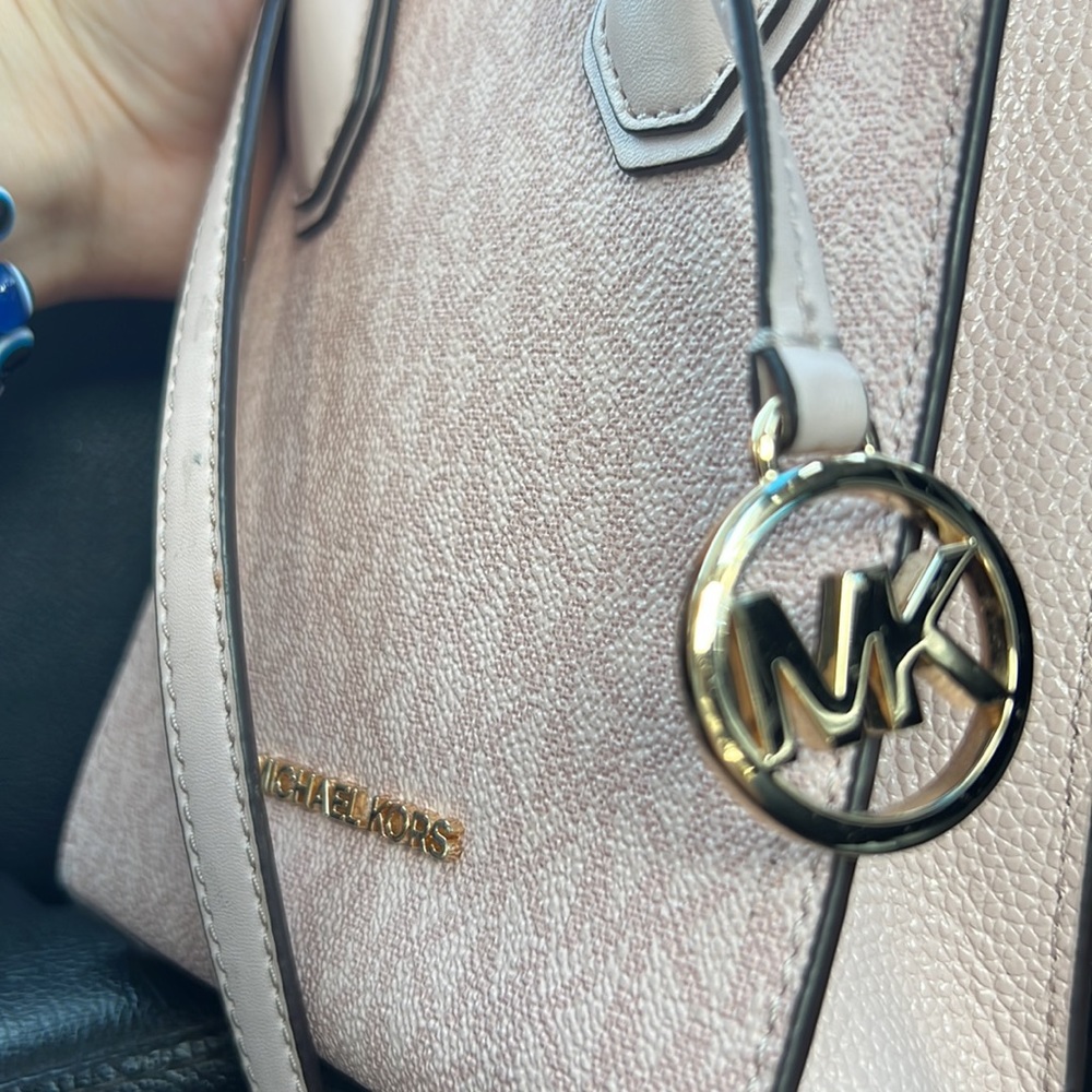 Light pink Mk mini purse - Picture 6 of 7